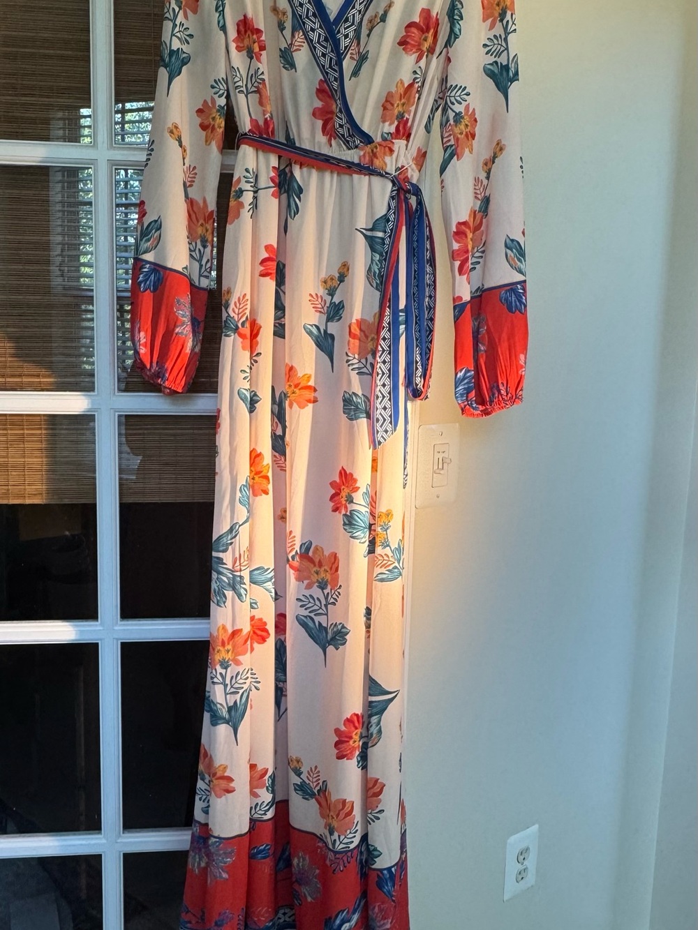 Flowy Maxi - Picture 2 of 9